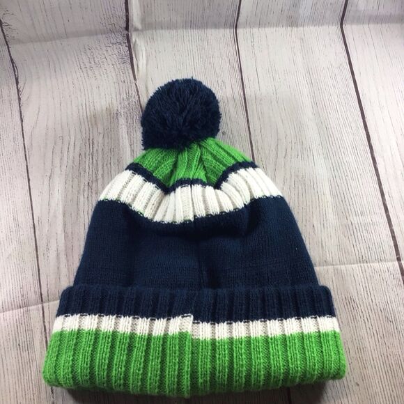 Seattle Football Unbranded Blue Green Beanie With Pom Pom - Picture 12 of 14